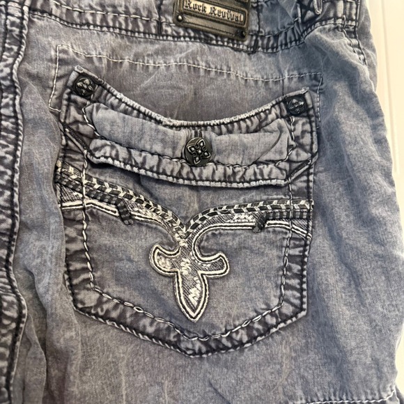 Men's True Religion Classic Fit Shorts sz 38 x‎ 23 Washed & Worn Gray Studded - Picture 5 of 9